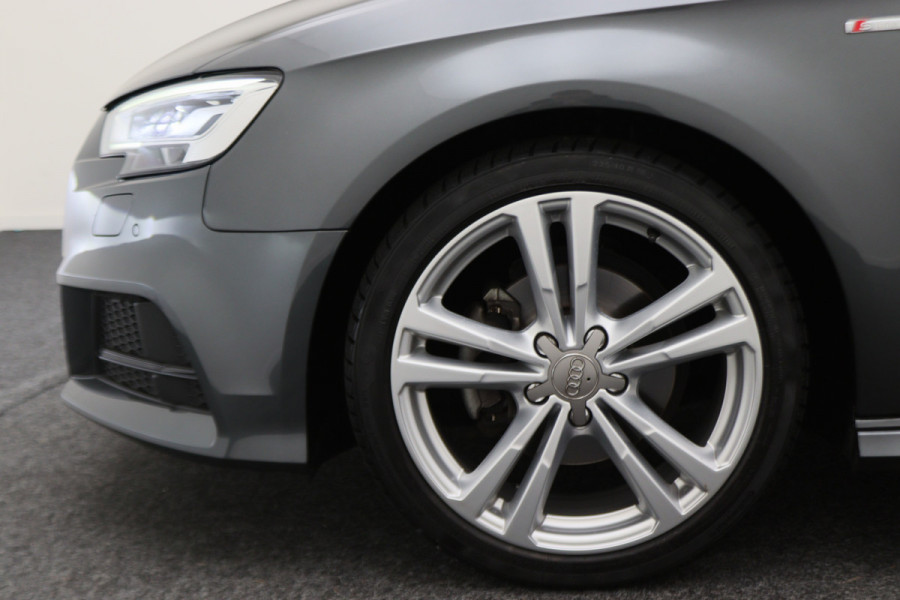 Audi A3 Sportback 35 TFSI CoD Advance Sport Leder/Stof, Stoelverwarming, Apple Carplay, Camera, Trekhaak, LED, 18''