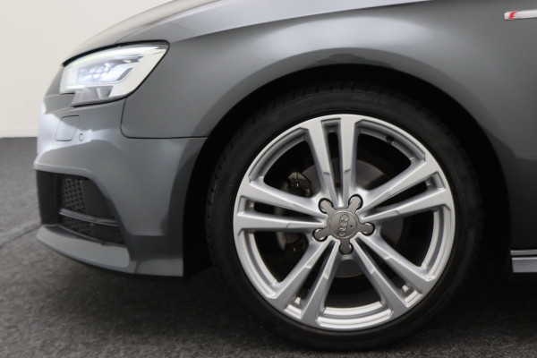Audi A3 Sportback 35 TFSI CoD Advance Sport Leder/Stof, Stoelverwarming, Apple Carplay, Camera, Trekhaak, LED, 18''