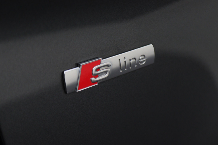 Audi A3 Sportback 35 TFSI CoD Advance Sport Leder/Stof, Stoelverwarming, Apple Carplay, Camera, Trekhaak, LED, 18''