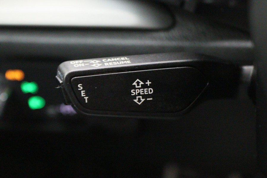 Audi A3 Sportback 35 TFSI CoD Advance Sport Leder/Stof, Stoelverwarming, Apple Carplay, Camera, Trekhaak, LED, 18''