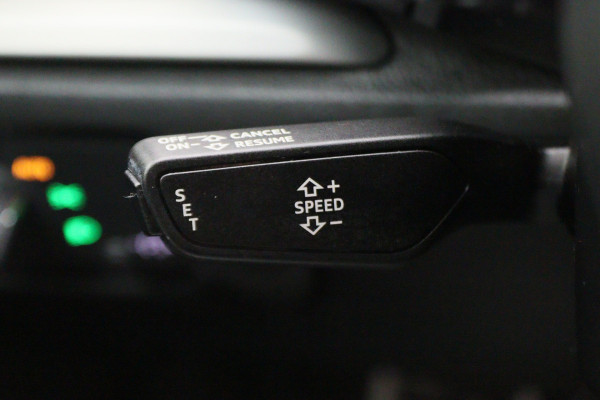 Audi A3 Sportback 35 TFSI CoD Advance Sport Leder/Stof, Stoelverwarming, Apple Carplay, Camera, Trekhaak, LED, 18''