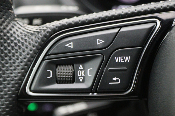 Audi A3 Sportback 35 TFSI CoD Advance Sport Leder/Stof, Stoelverwarming, Apple Carplay, Camera, Trekhaak, LED, 18''