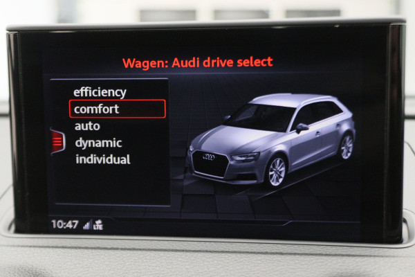 Audi A3 Sportback 35 TFSI CoD Advance Sport Leder/Stof, Stoelverwarming, Apple Carplay, Camera, Trekhaak, LED, 18''