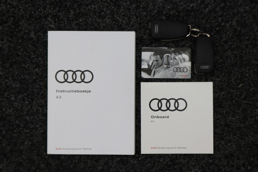 Audi A3 Sportback 35 TFSI CoD Advance Sport Leder/Stof, Stoelverwarming, Apple Carplay, Camera, Trekhaak, LED, 18''