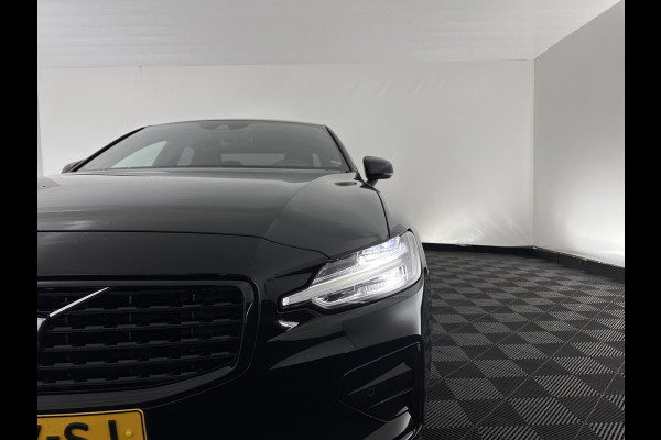 Volvo S60 2.0 B3 R-Design Black Edition (INCL-BTW) Aut. *FULL-LED | LEATHER | HEATED-R-SPORTSEATS | HARMAN/KARDON | MEMORY-PACK | CAMERA | NAVI-FULLMAP | ECC | PRIVACYGLASS | PDC | CRUISE | LANE-ASIST | DAB | DIGI-COCKPIT | TOWBAR