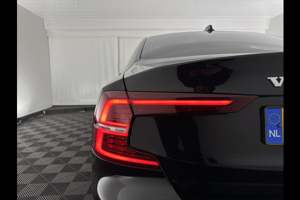 Volvo S60 2.0 B3 R-Design Black Edition (INCL-BTW) Aut. *FULL-LED | LEATHER | HEATED-R-SPORTSEATS | HARMAN/KARDON | MEMORY-PACK | CAMERA | NAVI-FULLMAP | ECC | PRIVACYGLASS | PDC | CRUISE | LANE-ASIST | DAB | DIGI-COCKPIT | TOWBAR