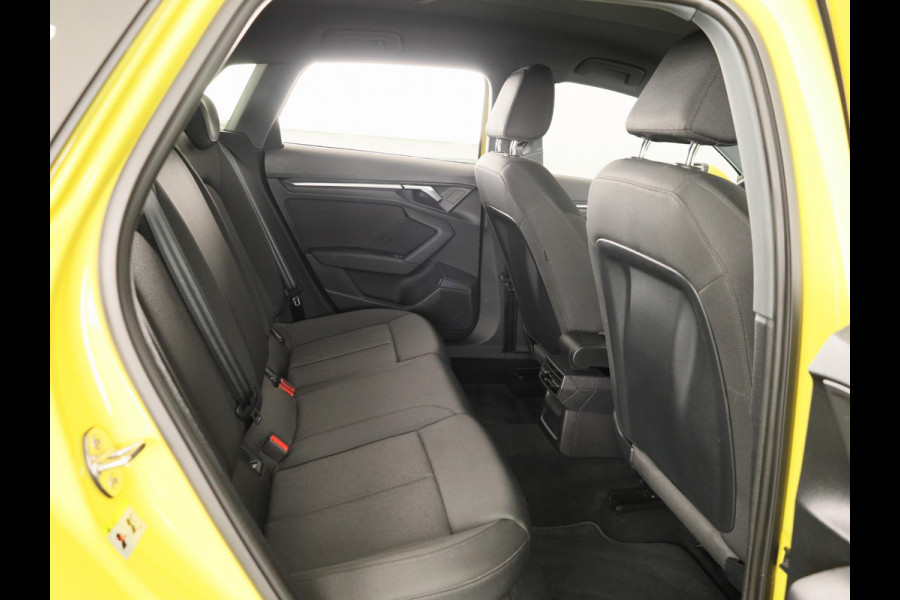 Audi A3 Sportback 30 TFSI Pro Line 110PK | Navigatie via app | Parkeersensoren | 18 inch Lichtmetalen velgen | Cruise controle