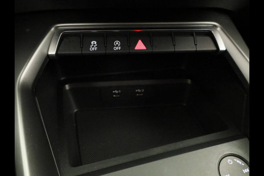 Audi A3 Sportback 30 TFSI Pro Line 110PK | Navigatie via app | Parkeersensoren | 18 inch Lichtmetalen velgen | Cruise controle