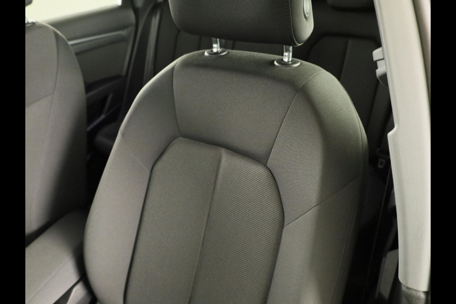 Audi A3 Sportback 30 TFSI Pro Line 110PK | Navigatie via app | Parkeersensoren | 18 inch Lichtmetalen velgen | Cruise controle