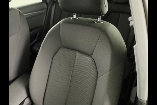 Audi A3 Sportback 30 TFSI Pro Line 110PK | Navigatie via app | Parkeersensoren | 18 inch Lichtmetalen velgen | Cruise controle