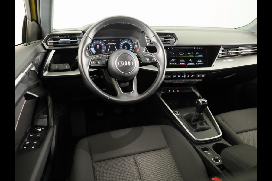 Audi A3 Sportback 30 TFSI Pro Line 110PK | Navigatie via app | Parkeersensoren | 16 inch Lichtmetalen velgen | Cruise controle