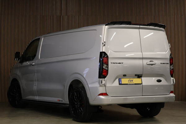 Ford Transit Custom 320 2.0 TDCI L2H1 Limited 170 PK | BPM VRIJ | ACC | Blind Spot | Navigatie | Camera | CarPlay | Lane Assist | Stoelverwarming | Raptor Edition | 3-Zitter | Verlengde fabrieksgarantie tot 11-2029