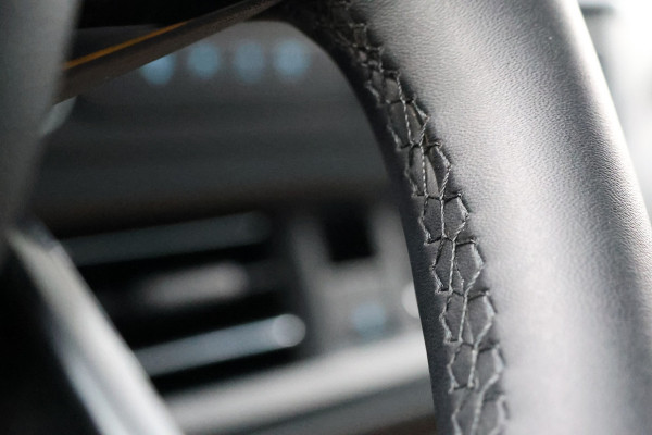 Ford Transit Custom 320 2.0 TDCI L2H1 Limited 170 PK | BPM VRIJ | ACC | Blind Spot | Navigatie | Camera | CarPlay | Lane Assist | Stoelverwarming | Raptor Edition | 3-Zitter | Verlengde fabrieksgarantie tot 11-2029