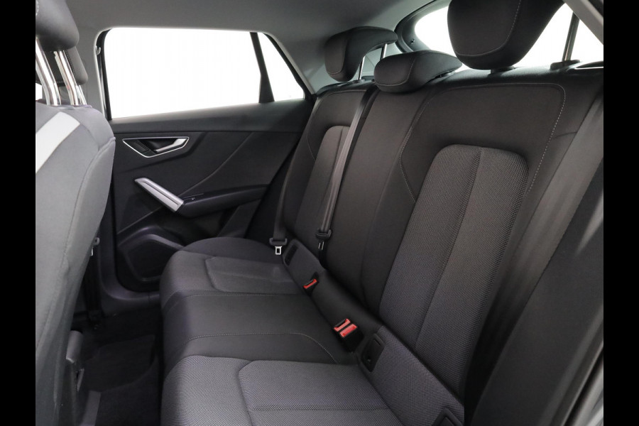 Audi Q2 35 TFSI Advanced edition 150 Pk Automaat  (S-Tronic) | Navigatie | Trekhaak afneembaar | Parkeersensoren |