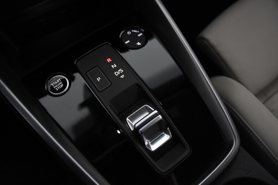 Audi A3 Sportback 40 TFSI e Advanced Edition Sportback *Leer*Navigatie*Stoelverwarming*