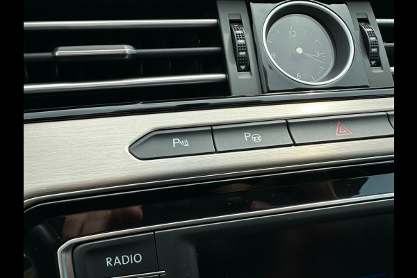 Volkswagen Passat 2.0 TDI Business Edition R l ACC l PANO l XENON