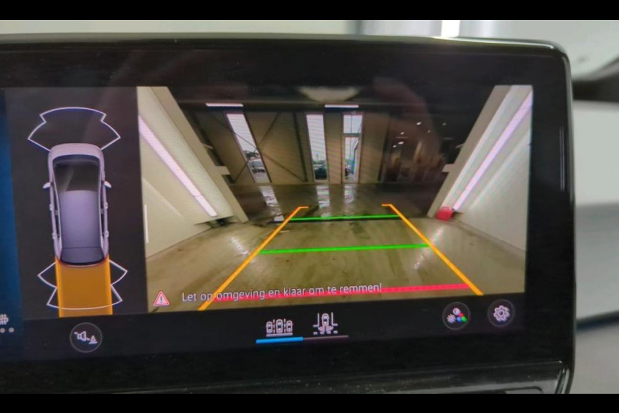 Volkswagen ID.3 First Plus 150KW / 58 kWh / Pdc+Camera / Navigatie / Xenon / Aico-ecc./ Radio multimedia /