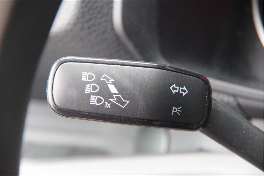 Volkswagen Crafter 35 2.0 TDI L3H3 177PK AUT. TREKHAAK, CAMERA, NAVI, CRUISE, CARPLAY, AIRCO, PARKEERSENSOREN