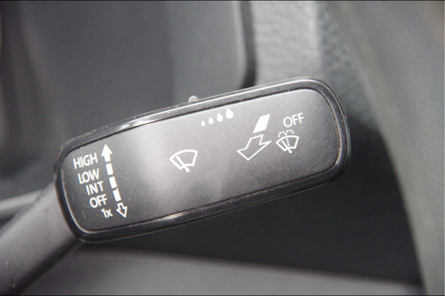 Volkswagen Crafter 35 2.0 TDI L3H3 177PK AUT. TREKHAAK, CAMERA, NAVI, CRUISE, CARPLAY, AIRCO, PARKEERSENSOREN