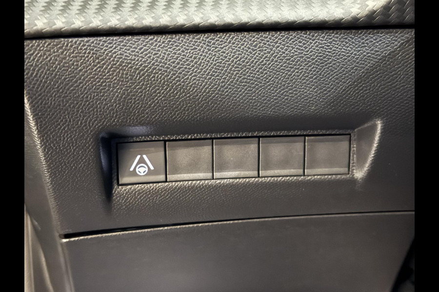 Peugeot 208 Hybrid 136 e-DCS6 GT Leder Alcantara interieur
