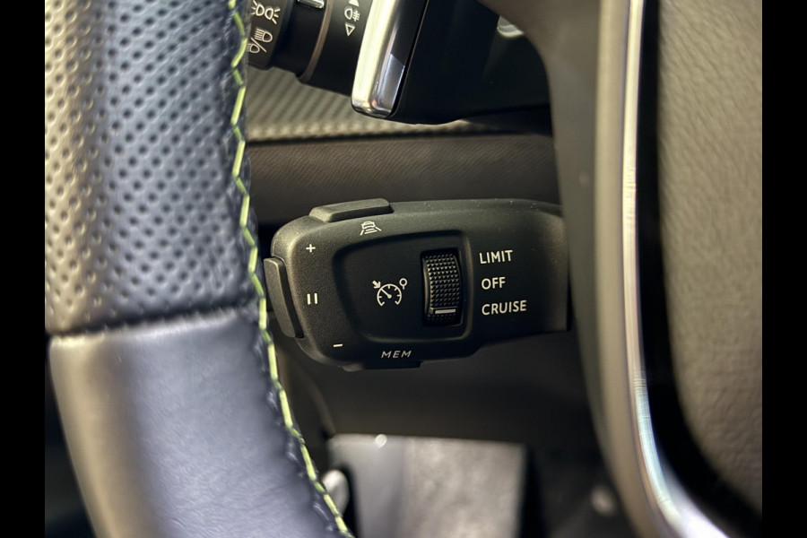 Peugeot 208 Hybrid 136 e-DCS6 GT Leder Alcantara interieur
