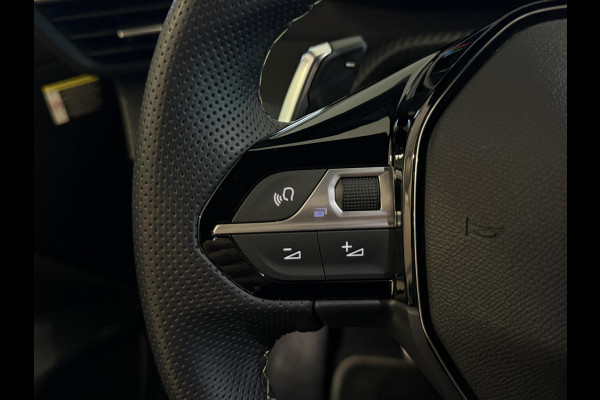 Peugeot 208 Hybrid 136 e-DCS6 GT Leder Alcantara interieur