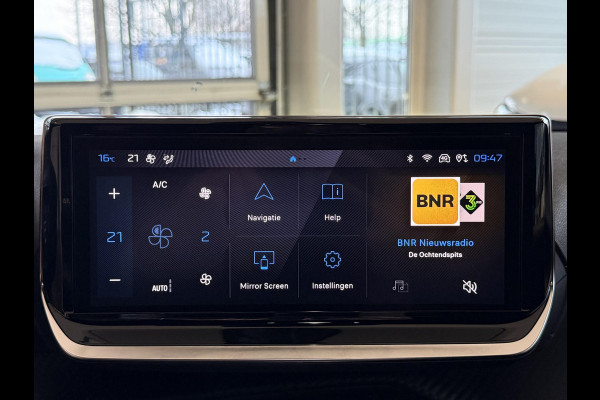 Peugeot 208 Hybrid 136 e-DCS6 GT Leder Alcantara interieur