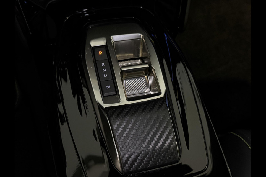 Peugeot 208 Hybrid 136 e-DCS6 GT Leder Alcantara interieur