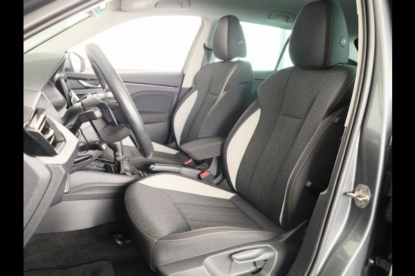 Škoda Kamiq 1.0 TSI Business Edition 115pk Automaat | Verlende garantie | Parkeercamera | Navigatie | Verwarmbare voorstoelen