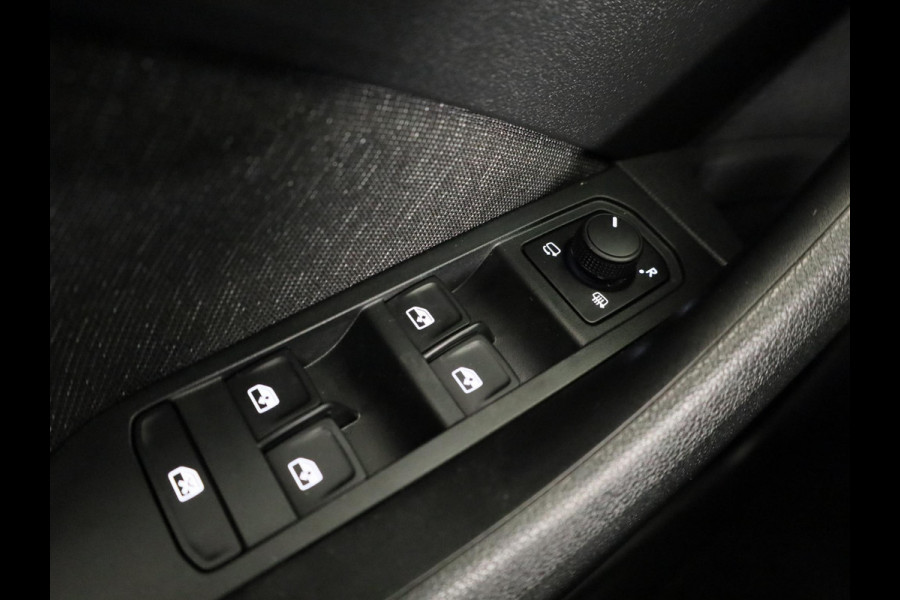 Škoda Kamiq 1.0 TSI Business Edition 115pk Automaat | Verlende garantie | Parkeercamera | Navigatie | Verwarmbare voorstoelen