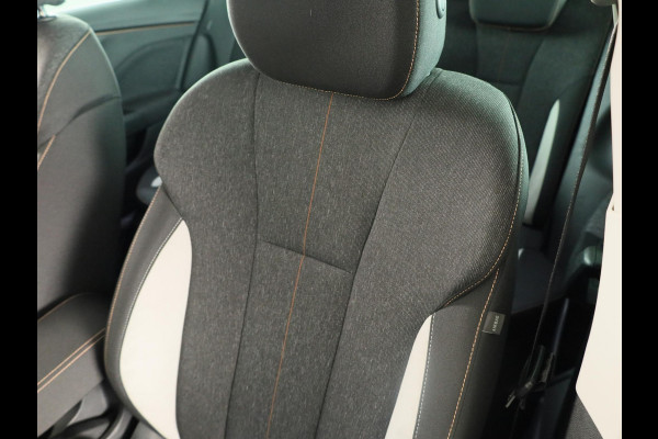 Škoda Kamiq 1.0 TSI Business Edition 115pk Automaat | Verlende garantie | Parkeercamera | Navigatie | Verwarmbare voorstoelen