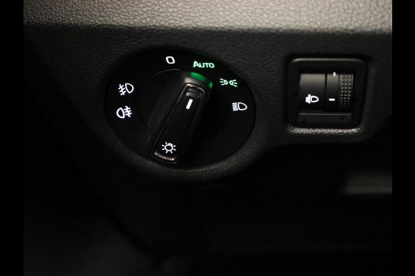 Škoda Kamiq 1.0 TSI Business Edition 115pk Automaat | Verlende garantie | Parkeercamera | Navigatie | Verwarmbare voorstoelen