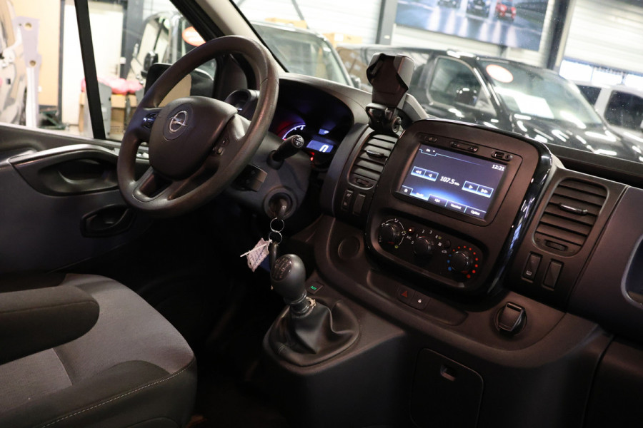 Opel Vivaro 1.6 CDTI L2H1 DC | Dubbel cabine | 6-zitter | L+R Schuifdeur | Airco | Cruise control | Trekhaak | DAB | Lichtmetalen velgen | Nieuwe APK