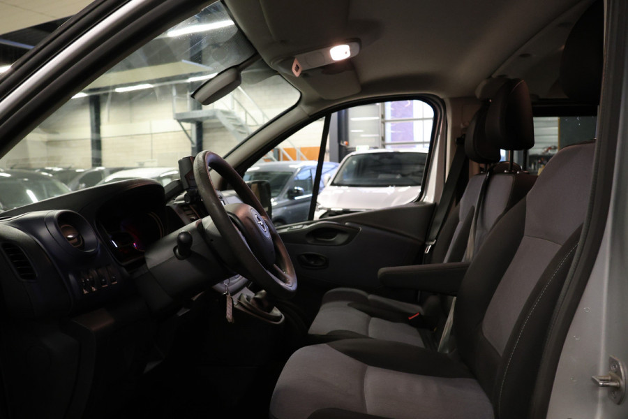 Opel Vivaro 1.6 CDTI L2H1 DC | Dubbel cabine | 6-zitter | L+R Schuifdeur | Airco | Cruise control | Trekhaak | DAB | Lichtmetalen velgen | Nieuwe APK