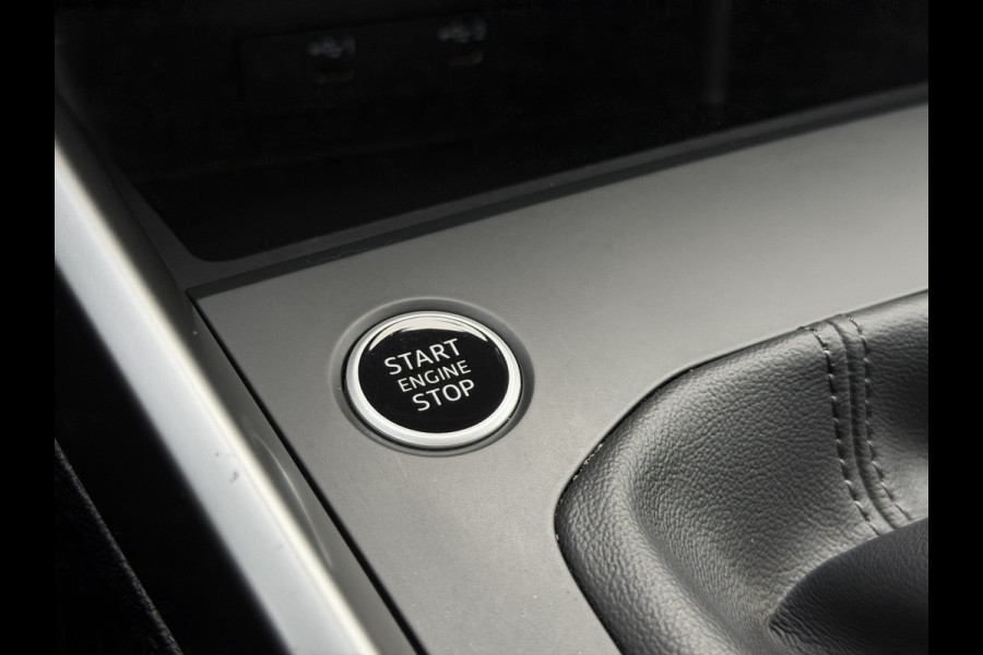 Audi A3 Sportback 35 TFSI 150pk Advanced Edition / Carplay / Camera / Parkeer assistent / 17'' LM / Trekhaak