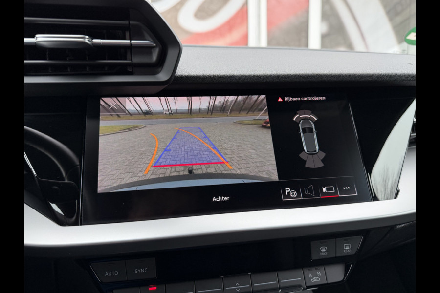 Audi A3 Sportback 35 TFSI 150pk Advanced Edition / Carplay / Camera / Parkeer assistent / 17'' LM / Trekhaak