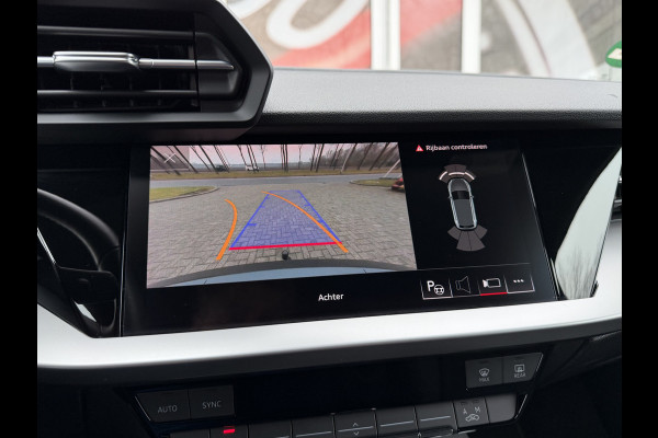 Audi A3 Sportback 35 TFSI 150pk Advanced Edition / Carplay / Camera / Parkeer assistent / 17'' LM / Trekhaak