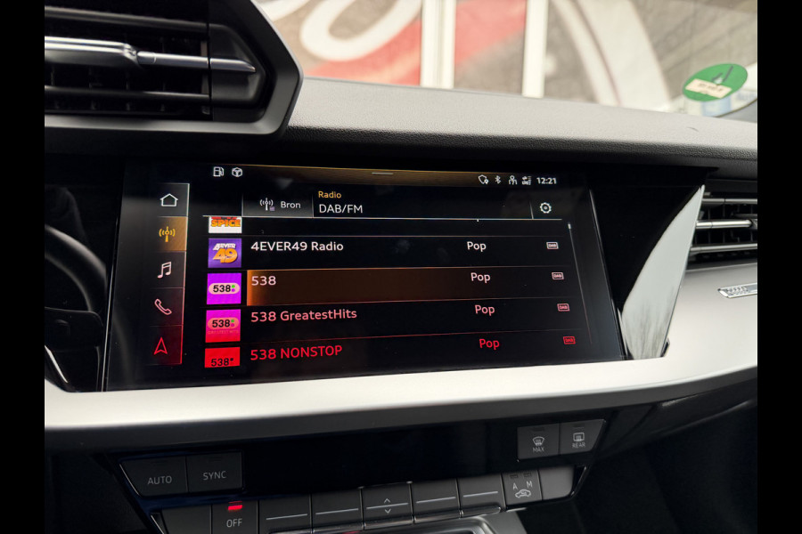 Audi A3 Sportback 35 TFSI 150pk Advanced Edition / Carplay / Camera / Parkeer assistent / 17'' LM / Trekhaak