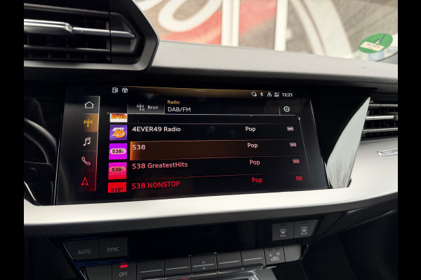 Audi A3 Sportback 35 TFSI 150pk Advanced Edition / Carplay / Camera / Parkeer assistent / 17'' LM / Trekhaak