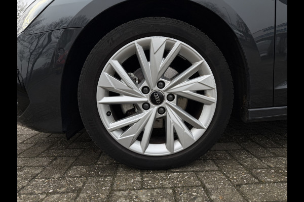 Audi A3 Sportback 35 TFSI 150pk Advanced Edition / Carplay / Camera / Parkeer assistent / 17'' LM / Trekhaak