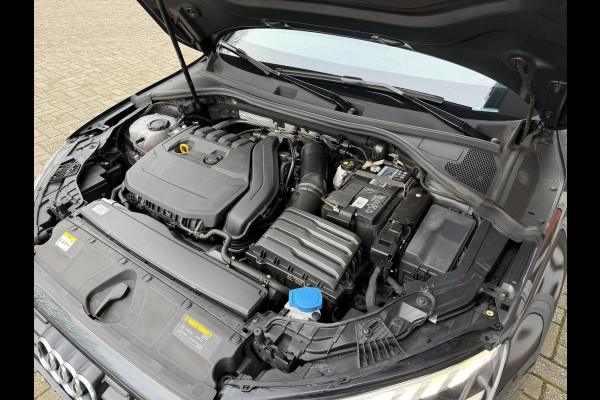 Audi A3 Sportback 35 TFSI 150pk Advanced Edition / Carplay / Camera / Parkeer assistent / 17'' LM / Trekhaak