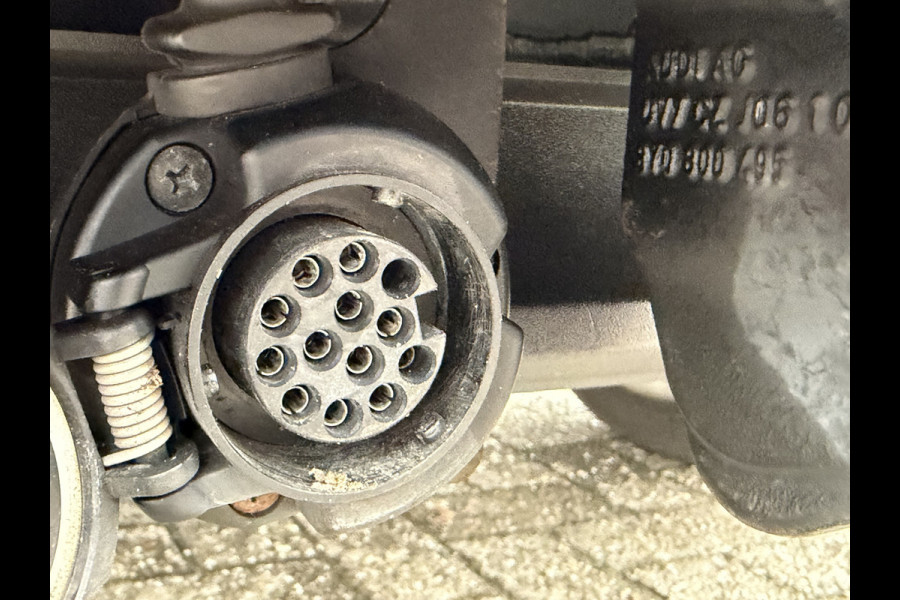 Audi A3 Sportback 35 TFSI 150pk Advanced Edition / Carplay / Camera / Parkeer assistent / 17'' LM / Trekhaak