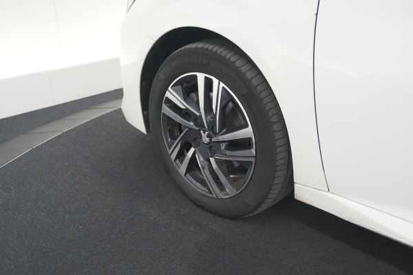 Peugeot 208 PureTech 100 Allure | Apple Carplay | Parkeersensoren