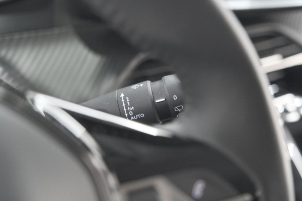 Peugeot 208 PureTech 100 Allure | Apple Carplay | Parkeersensoren