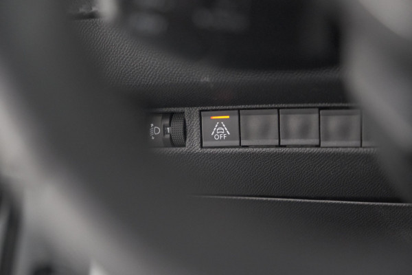 Peugeot 208 PureTech 100 Allure | Apple Carplay | Parkeersensoren