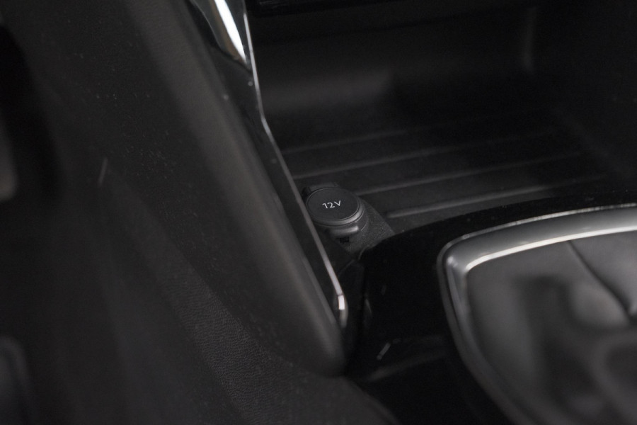 Peugeot 208 PureTech 100 Allure | Apple Carplay | Parkeersensoren