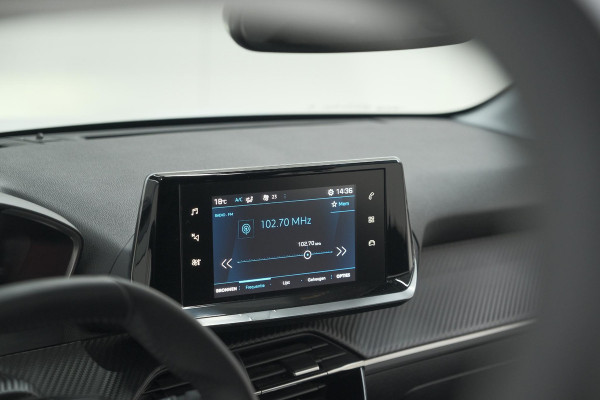 Peugeot 208 PureTech 100 Allure | Apple Carplay | Parkeersensoren