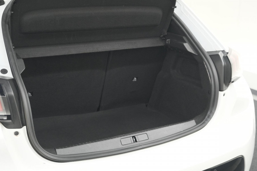 Peugeot 208 PureTech 100 Allure | Apple Carplay | Parkeersensoren