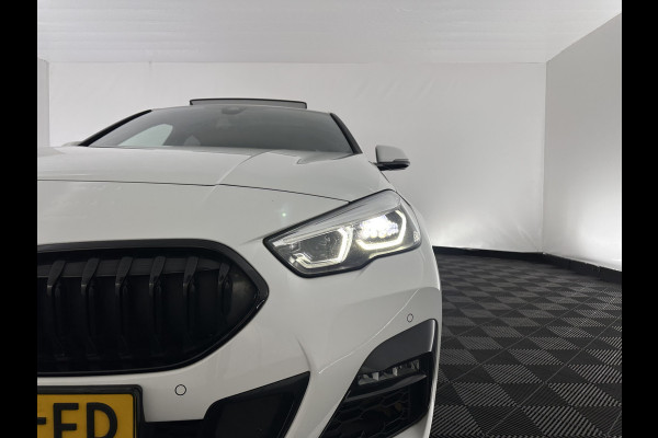 BMW 2 Serie Gran Coupé 220i M-Sportpack Business Edition (INCL-BTW) Aut. *PANO | MICROFIBRE-SPORTSEATS | FULL-LED | DIGI-COCKPIT | CAMERA | NAVI-FULLMAP | HIFI-SOUND | DAB+ | ECC | PDC | CRUISE | CARPLAY | KEYLESS | PRIVACYGLASS | 18"ALU*