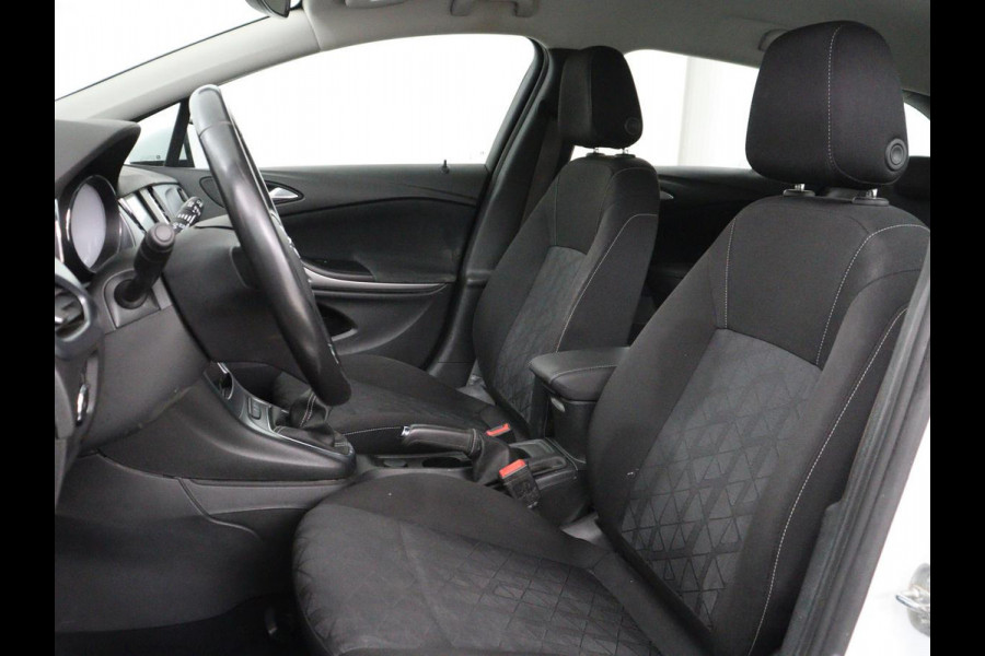 Opel Astra 1.0 Turbo 120 Jaar Edition | Trekhaak | Carplay | Navigatie | Cruise control | Airco | Parkeerhulp | LED | 16'' Lichtmetalen velgen
